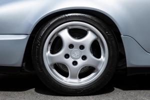 Porsche 911 Carrera RS 3.6 Touring 1992 года  (WW)